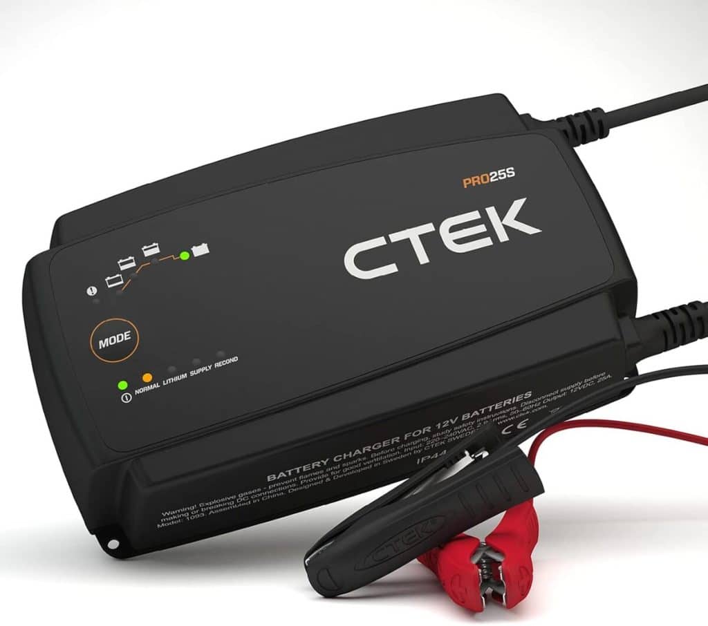 Test du chargeur de batterie CTEK PRO25S : performance et polyvalence