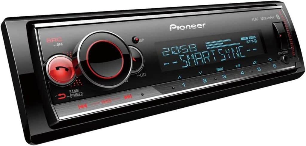 Test : autoradio Pioneer MVH-S520BT connecté et multicolore