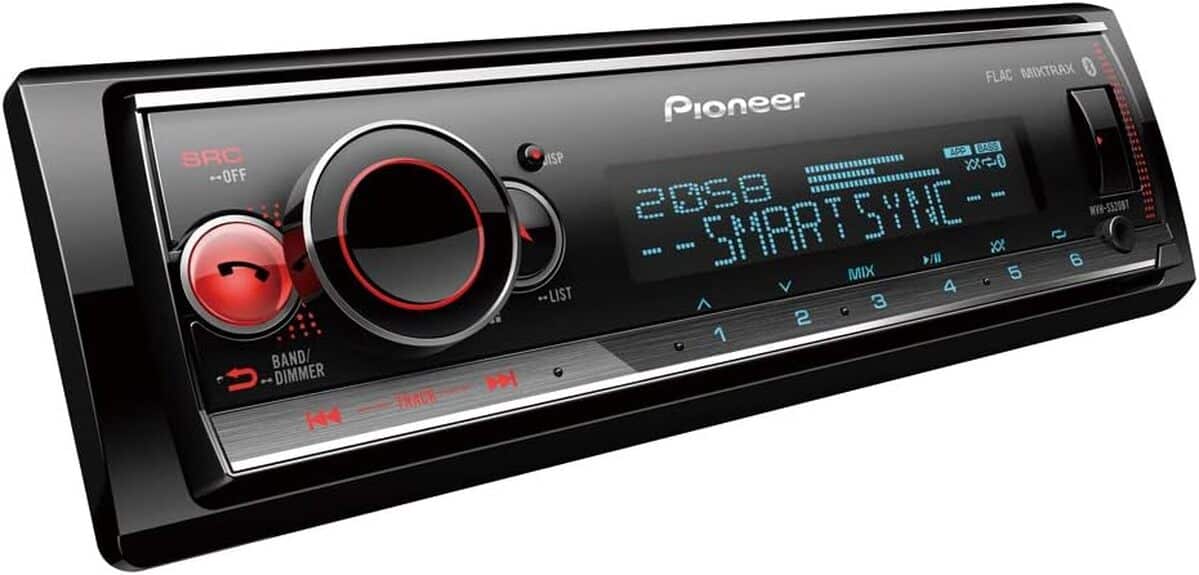 Test : autoradio Pioneer MVH-S520BT connecté et multicolore