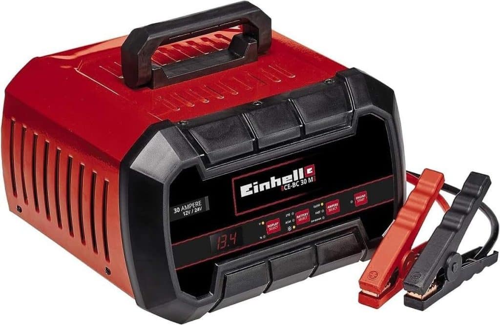 Test du chargeur de batterie Einhell CE-BC 30 M : performance 12 V/24 V