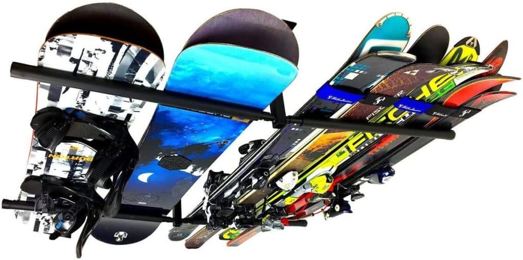 Test du support de stockage aérien StoreYourBoard pour skis et snowboards