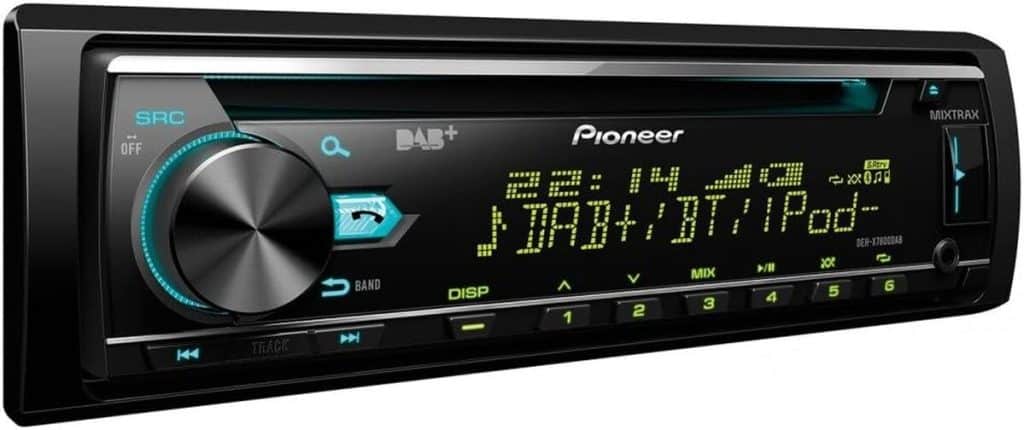 Test de l'autoradio Pioneer DEH-X7800DAB avec DAB+ et connectivité avancée
