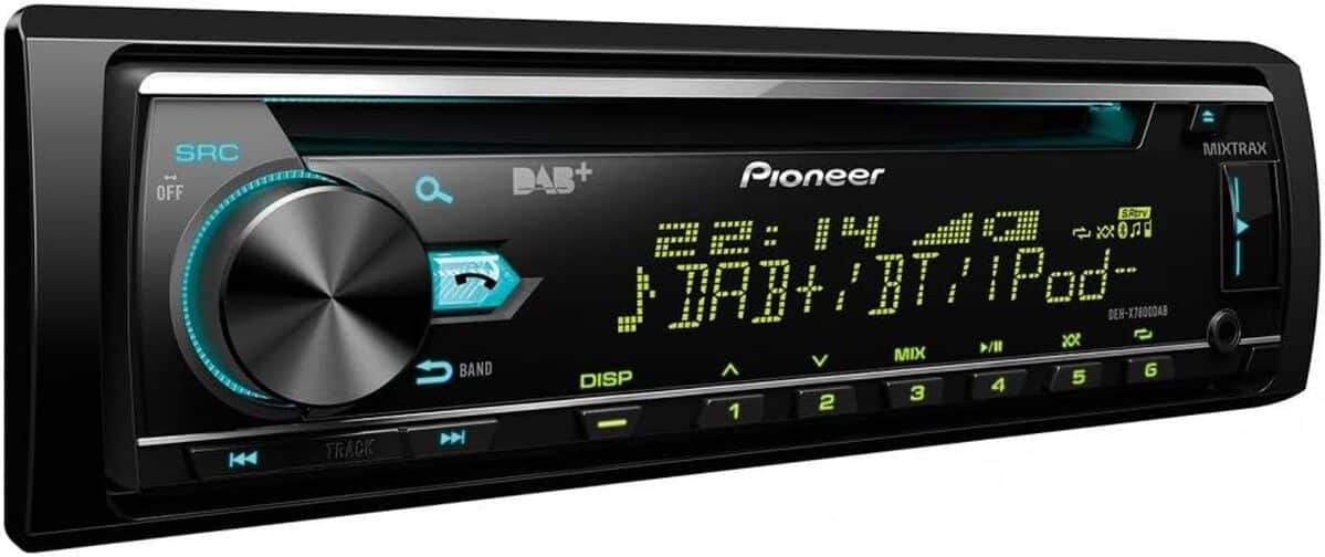 Test de l'autoradio Pioneer DEH-X7800DAB avec DAB+ et connectivité avancée